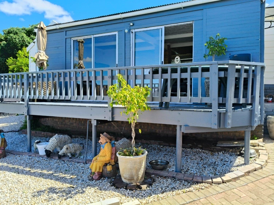 3 Bedroom Property for Sale in Wavecrest Eastern Cape